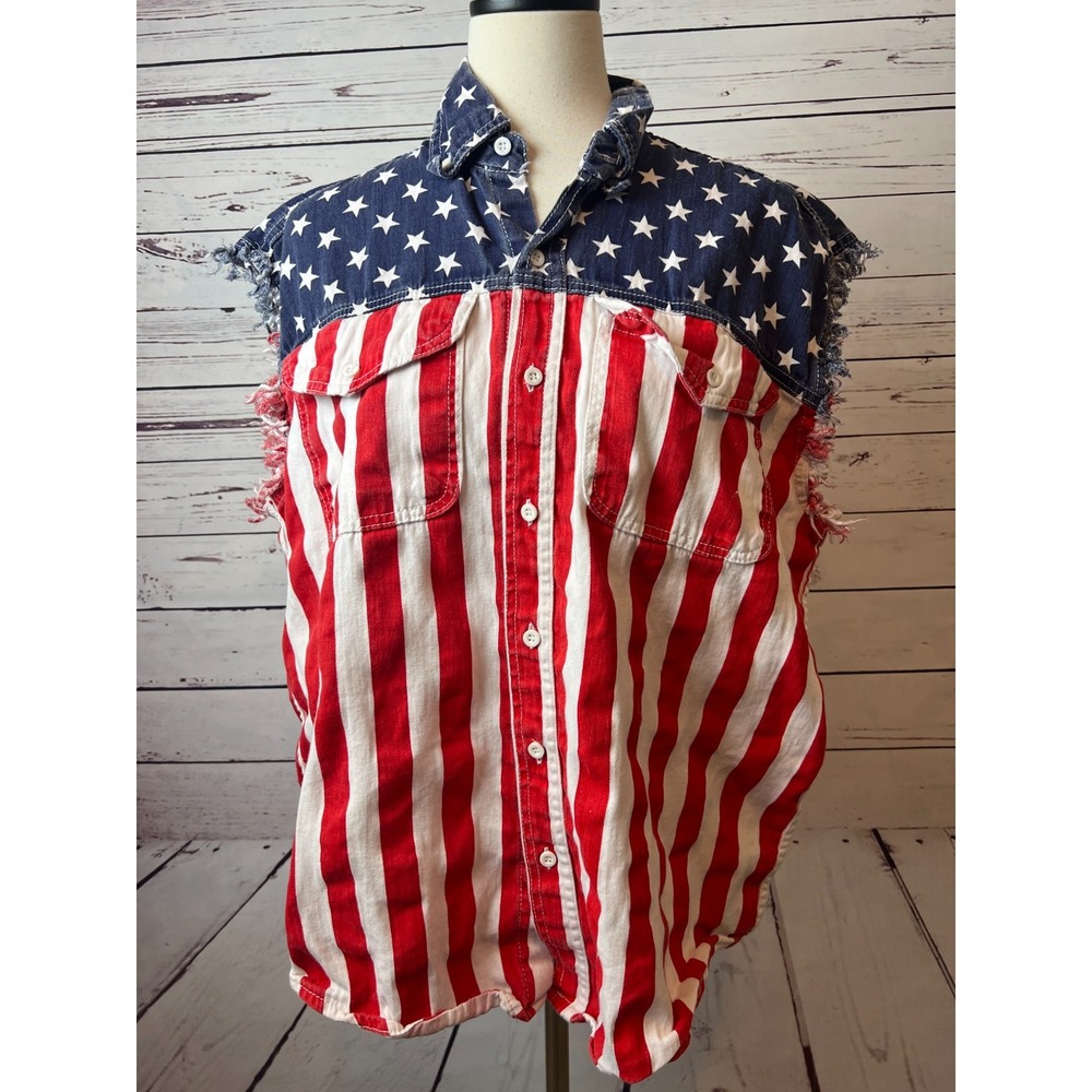 Biker West Sleeveless Shirt size Medium Button‎ front Vintage Muscle USA Flag